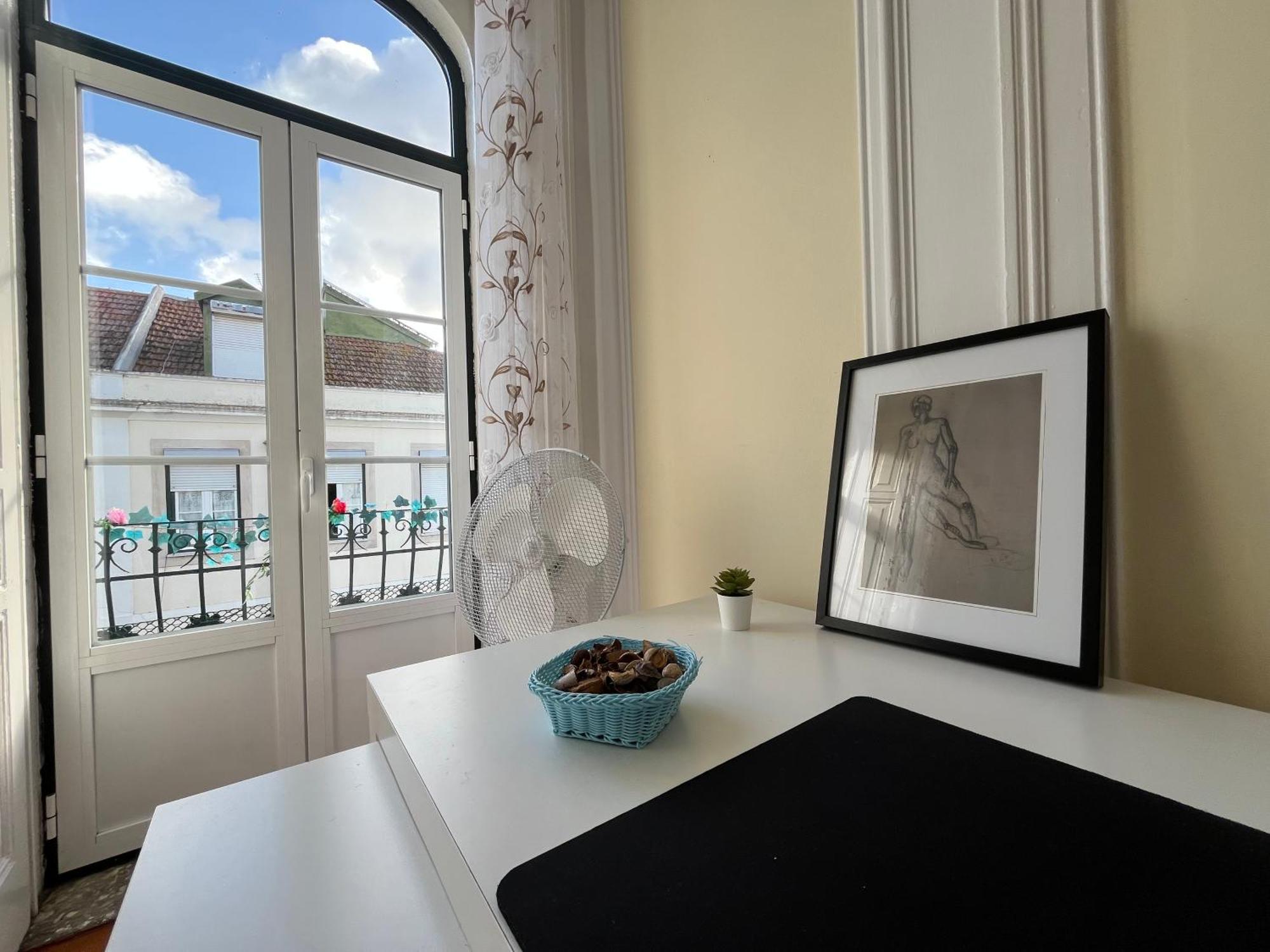 Quarto No Apartamento Pombal Lisboa Luaran gambar