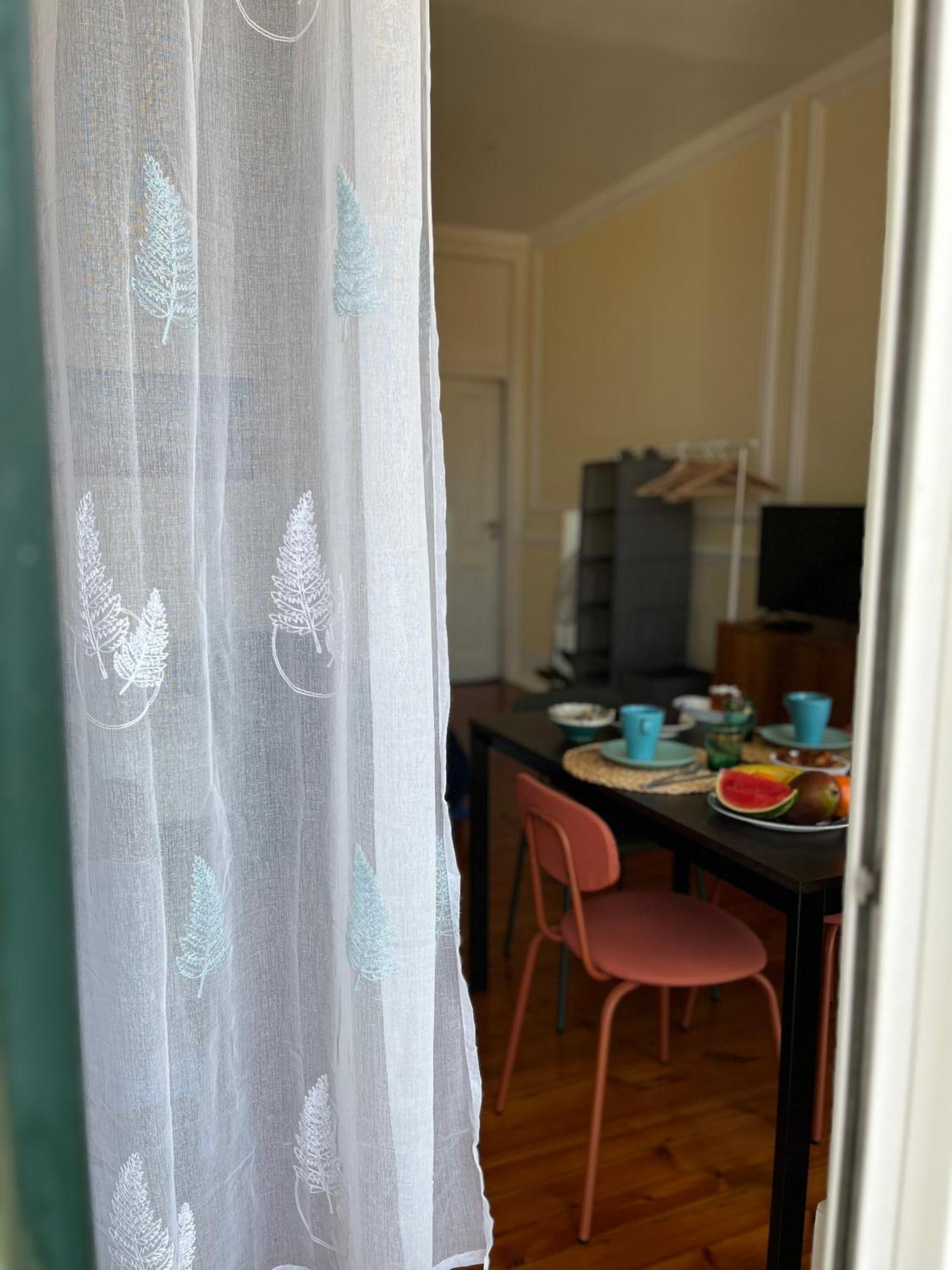 Quarto No Apartamento Pombal Lisboa Luaran gambar